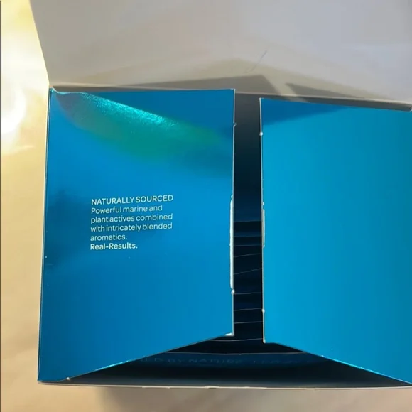 Elemis Cellutox Herbal Bath Synergy - Picture 5 of 7